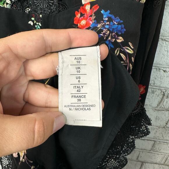 Nicholas Romper Cecile Floral Silk Crochet Lace Bell Sleeve Black White Red 6 - Picture 5 of 14